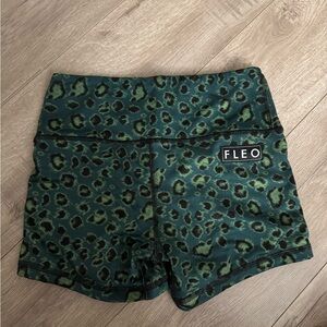 Fleo Night Leopard Shorts (Power High Rise) - Size Small Women